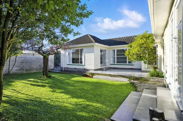 Sought After Hamilton Avenue!