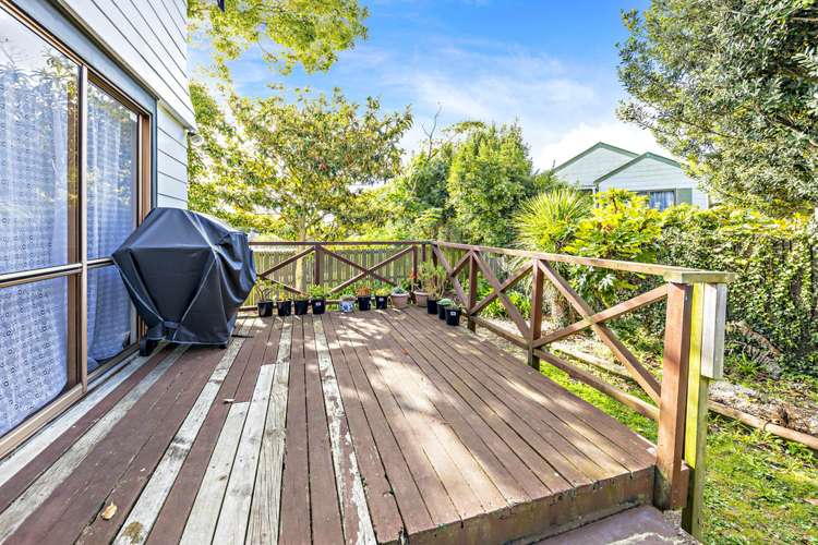 2/8 Sentosa Place Clover Park_10