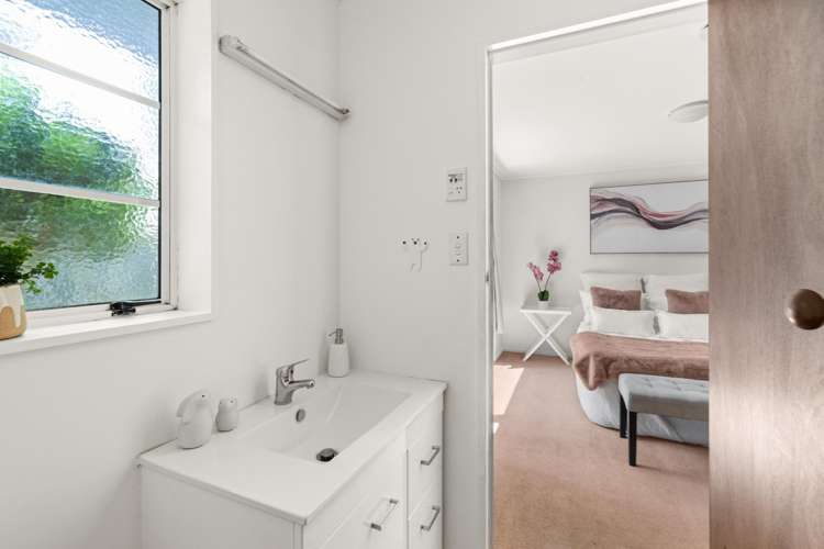 37 Ngarimu Crescent Taradale_12