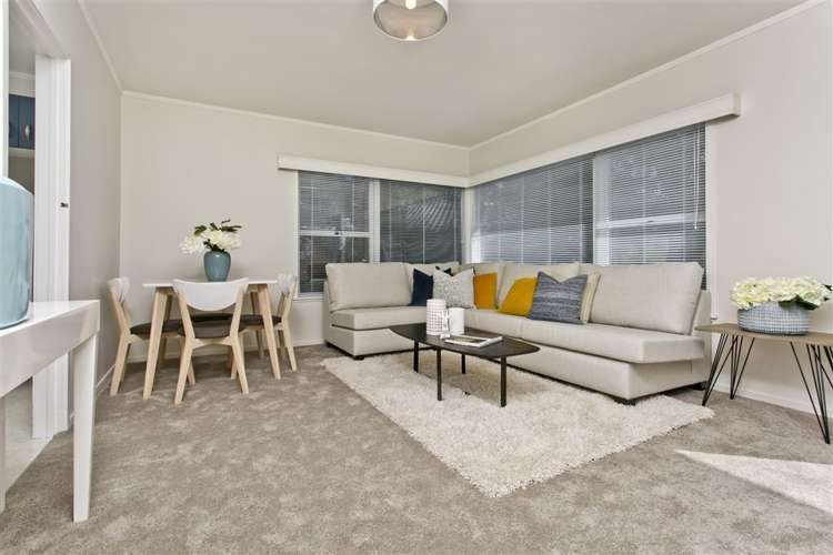 1/12 Downing Street Glenfield_1