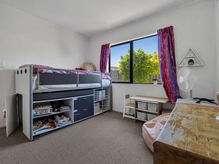 14 Bronte Place Owhata_12