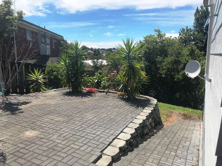 8a Glenorchy Street Glen Eden_13