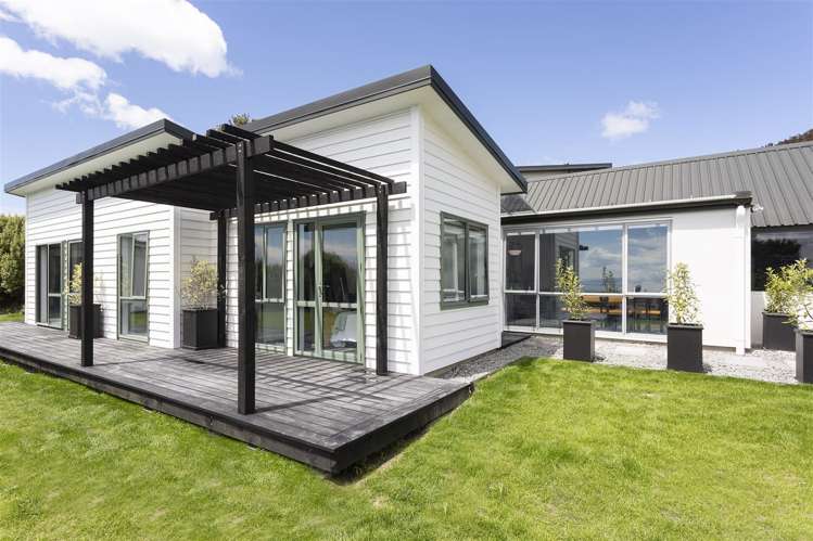 147 Soleares Avenue Mount Pleasant_13