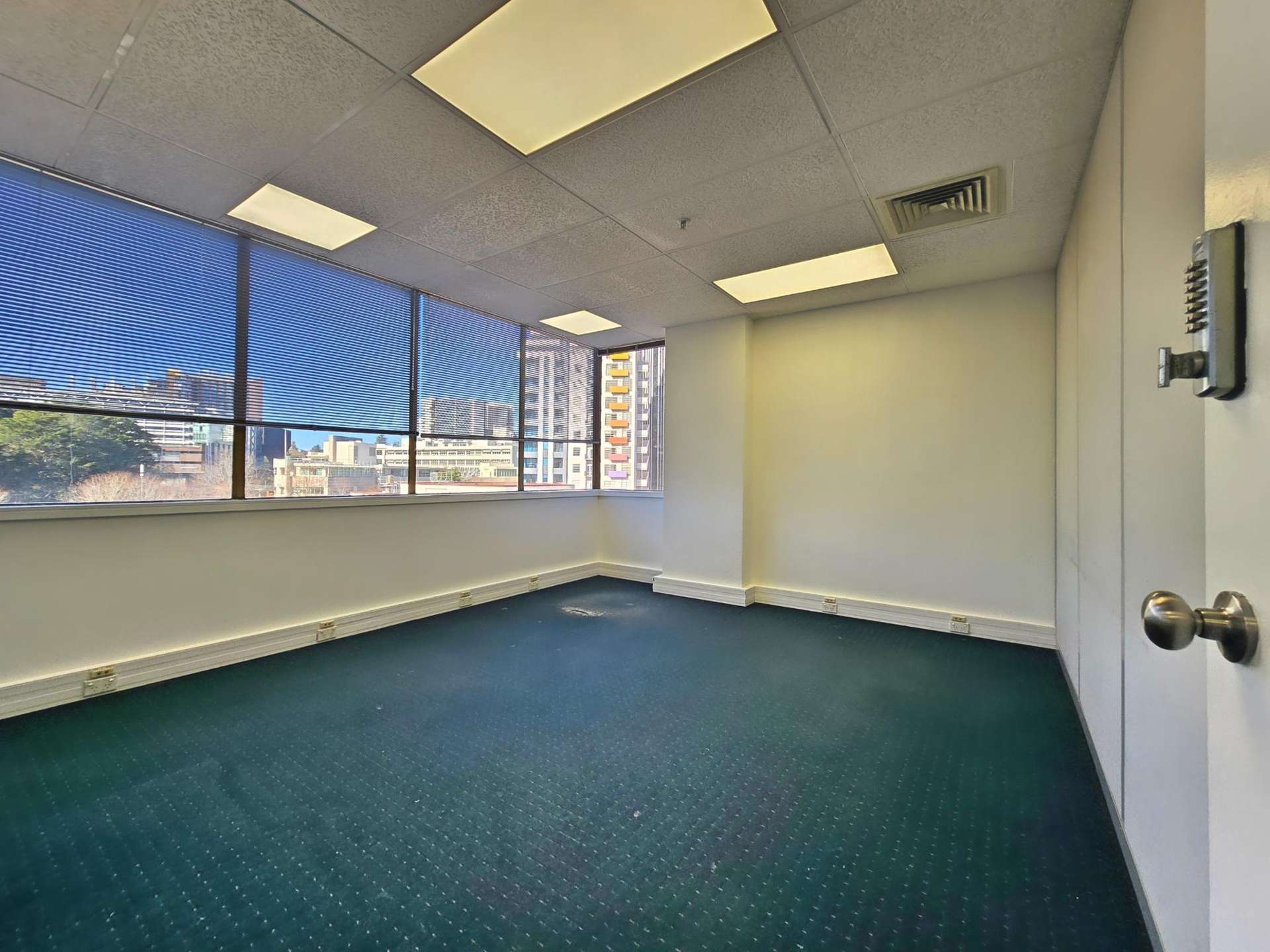 Level 7, Suite 1/300 Queen Street Auckland Central_0