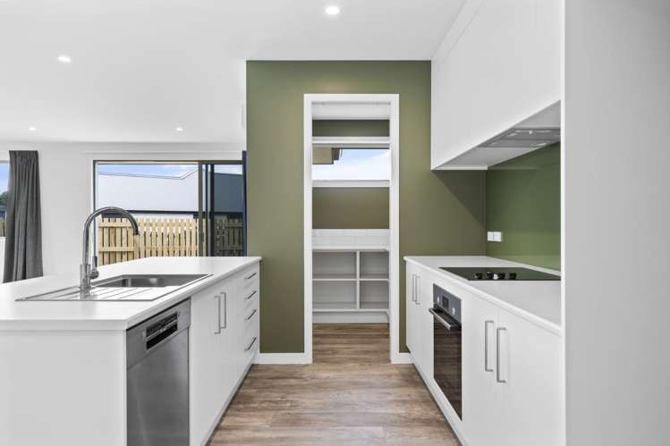 27 Saddle Terrace 11385_3