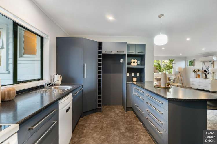 34 Antrim Crescent Otara_9