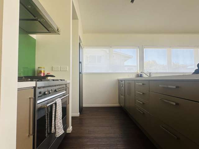 52 Clark Road Pahurehure_4