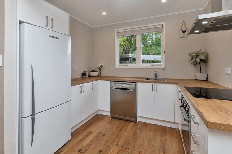 14 Mcinnes Avenue Te Kamo_6