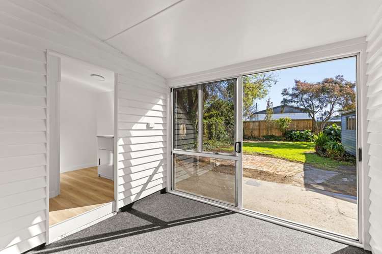 21 Defoe Place Waltham_17