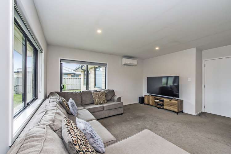 89 Sunline Avenue Lincoln_6