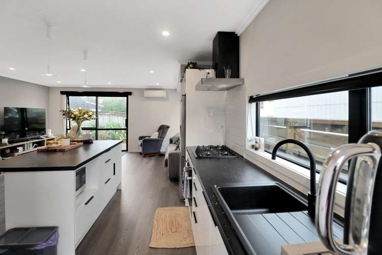 B/22 Stanley Street 10629_3