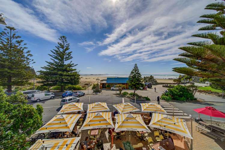 22A & 22B Esplanade Sumner_7