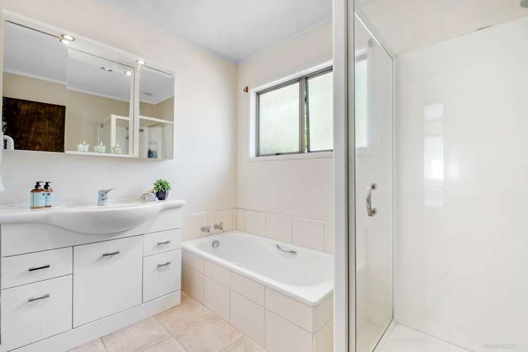 19 Palliser Lane Browns Bay_10