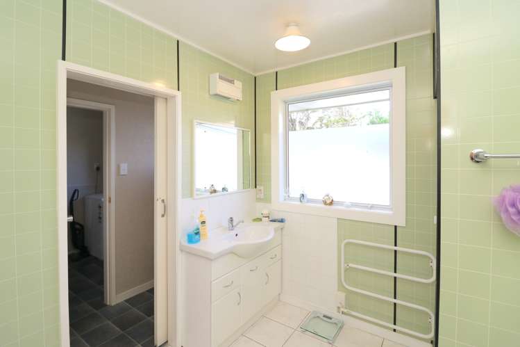 215 Findlay Road Ascot_22