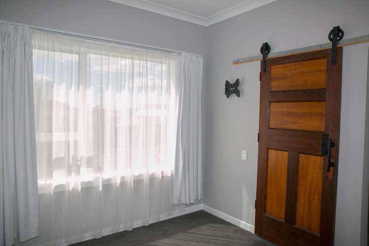 17 Foyle Street Bluff_10