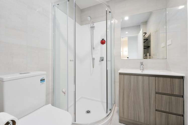 2/46 Te Kanawa Crescent Henderson_6