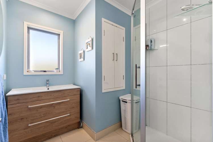 1279 Whangaparaoa Road Gulf Harbour_19