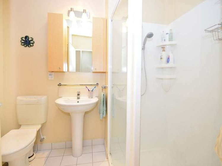 24/3 Riverside Road Orewa_11