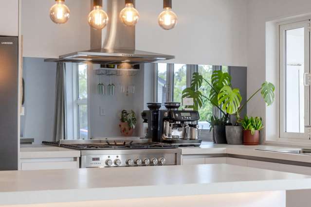 7 Pine Tree Road Hokitika_3