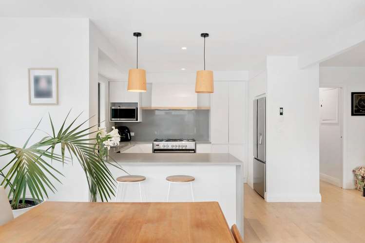 2/178 Landscape Road Mount Eden_6