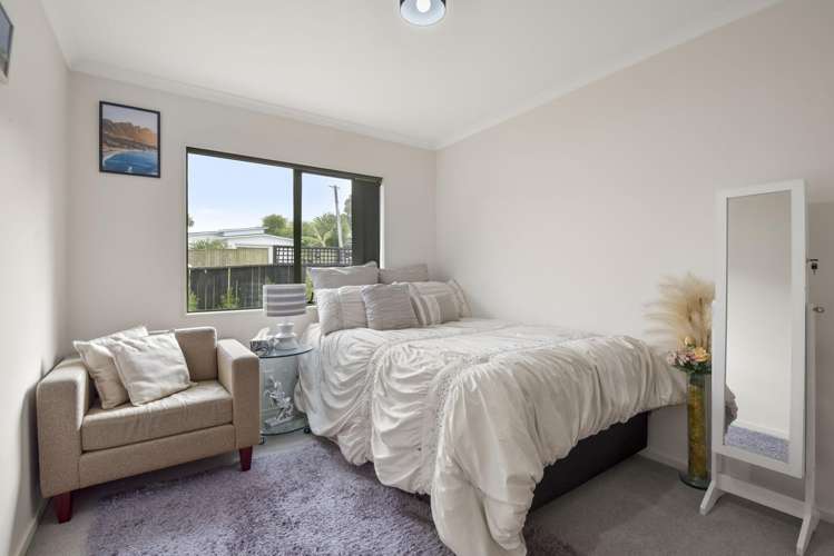 1/919 Whangaparaoa Road Manly_12