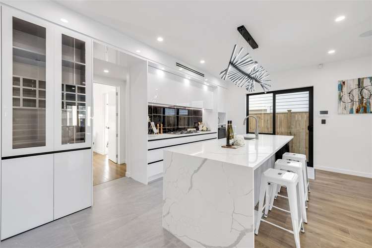 17 Tullymore Drive Flat Bush_6