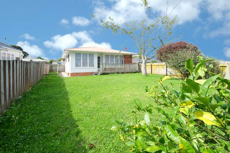 6 Kirrie Avenue Te Atatu South_12