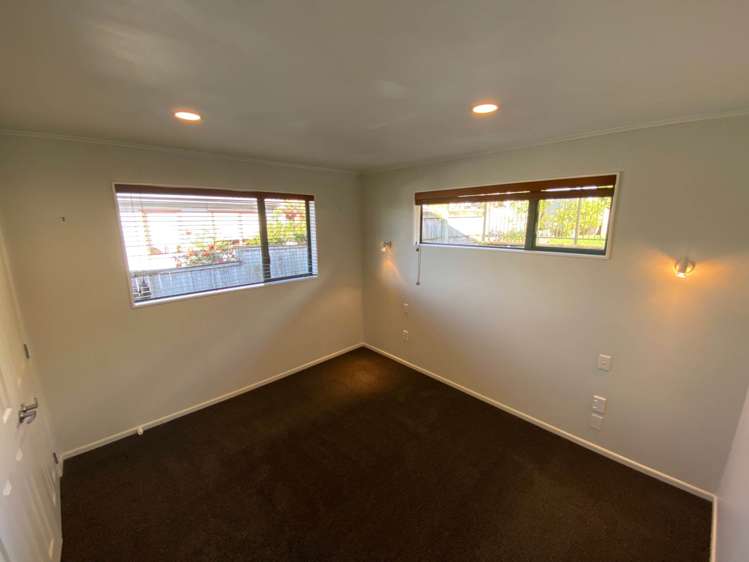 37 Pohutukawa Avenue Red Beach_4