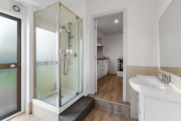 1/116 Bradbury Road Botany Downs_19