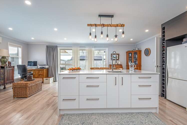 96 Johnstone Drive Fitzherbert_4