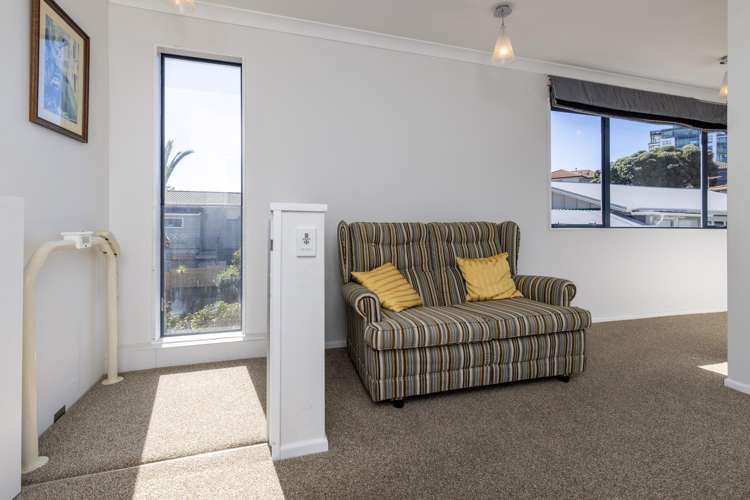 9 Marine Parade Paraparaumu Beach_11