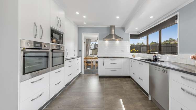 2/10 Pinewood Grove_0