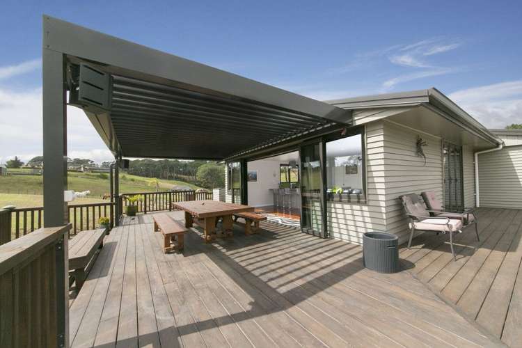 117 Barrett Road Riverhead_18