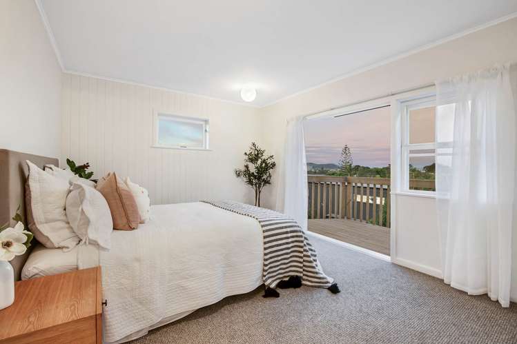 3 Moffat Road Red Beach_15