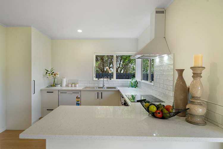 5 Retreat Drive Mangere_4