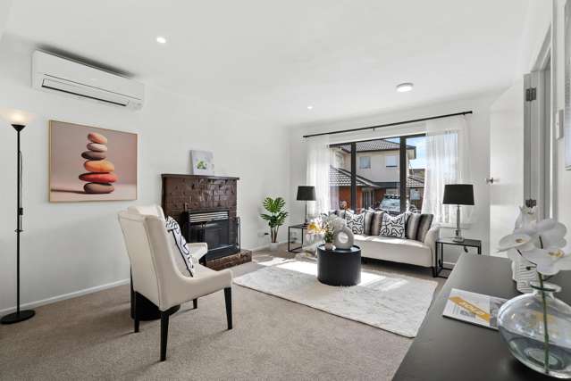 Offers Over $699,000, Freehold, Double Garage