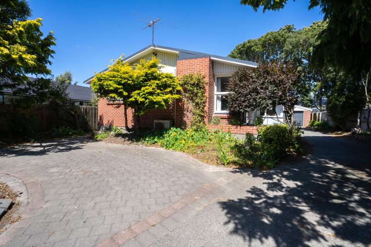 55 Woodbury Street Russley_29