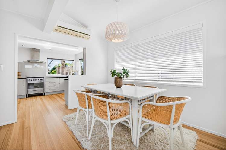 159 Vipond Road Stanmore Bay_4