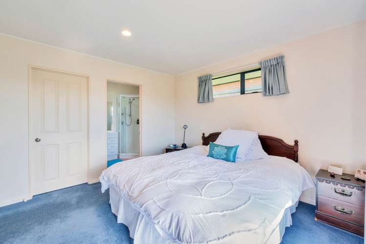 17 Amberly Rise Helensville_10