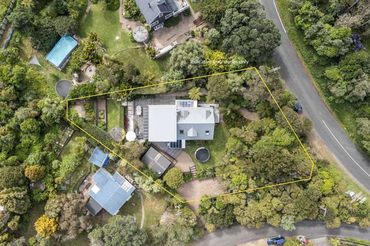 88 Queens Drive Oneroa_37