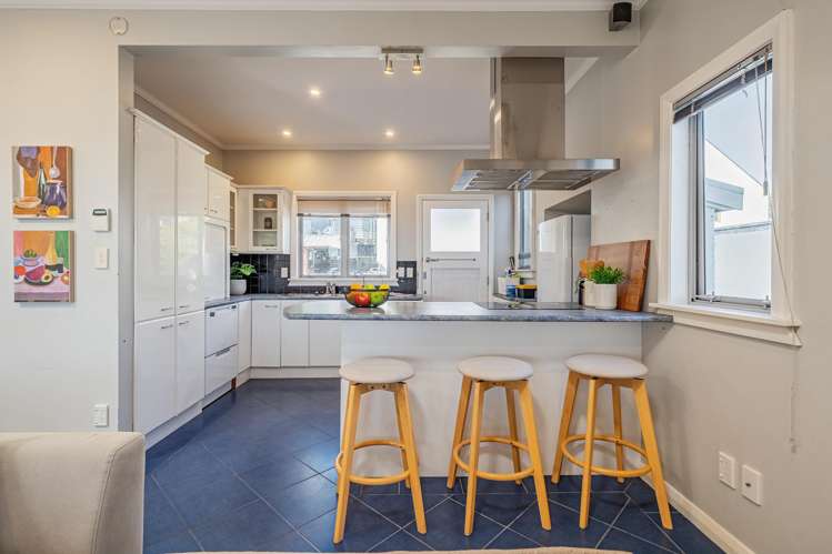 7 Sunset Parade Plimmerton_4