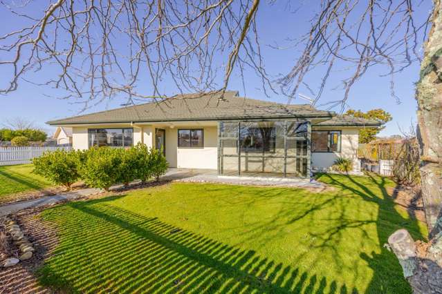 Sunny, secure and perfectly positioned!