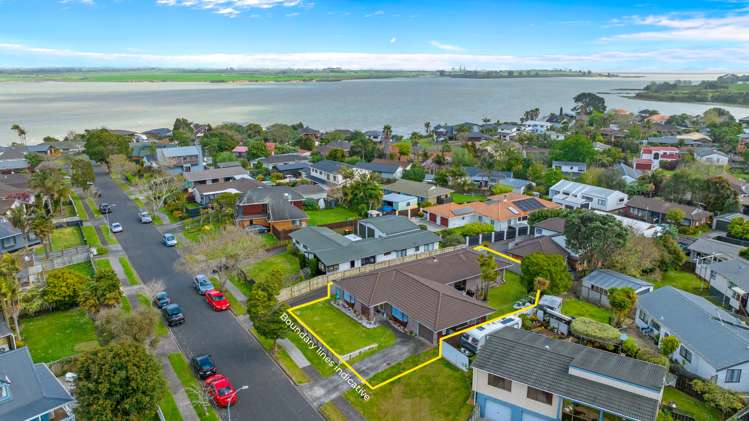 80 Saint Annes Crescent Wattle Downs_24