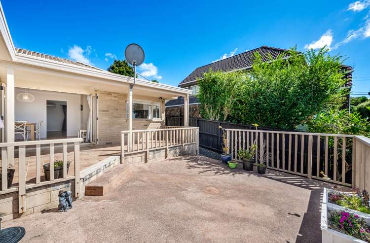 2/91 Litten Road Cockle Bay_26