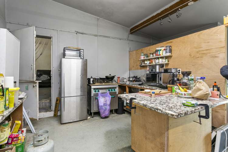 304 Glengarry Road Glen Eden_12