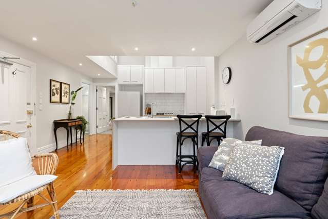 CHARMING CENTRAL CITY LIVING