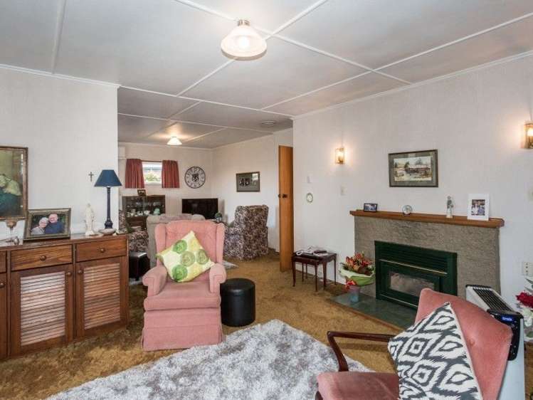 43 Menin Road Onekawa_4