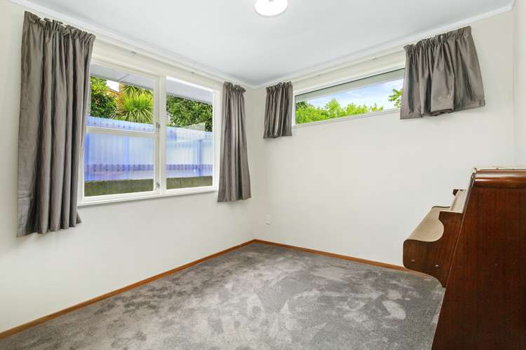 72a Kinghorne Street Strathmore Park_9