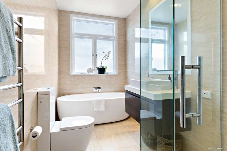 21 Hemi Street Narrow Neck_11