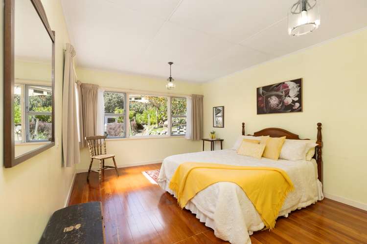 26 Airlie Street Glenduan_15